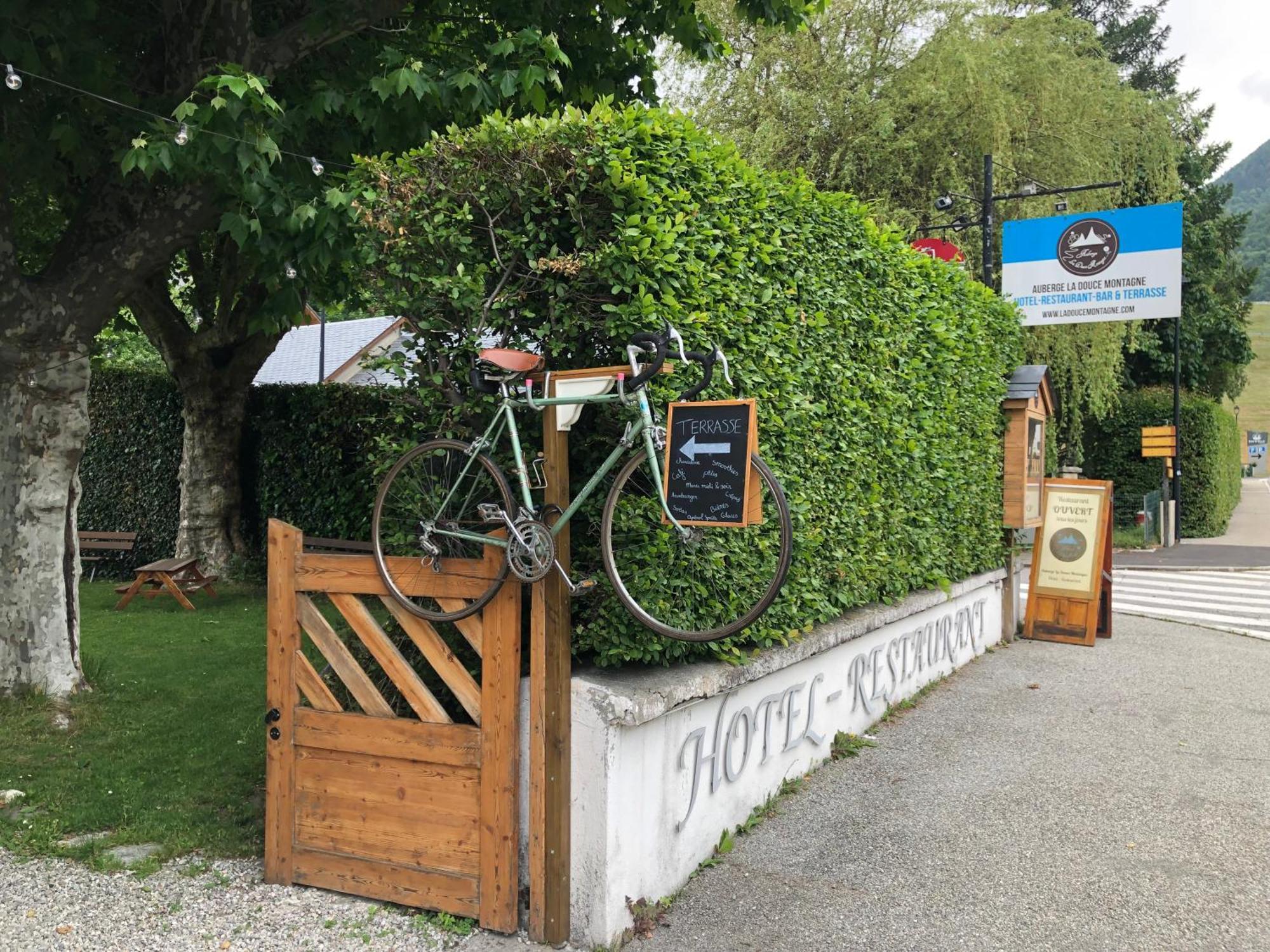 Auberge La Douce Montagne Allemont Exteriör bild